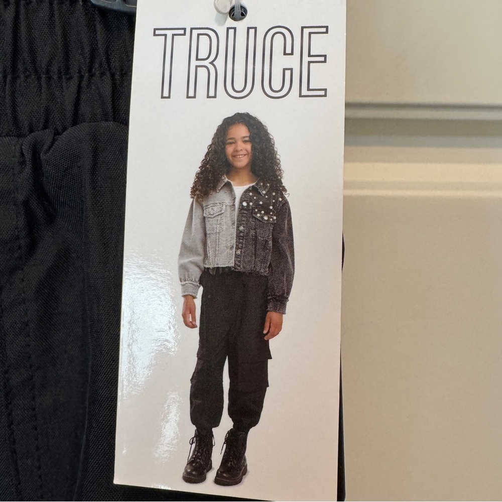 Kids Black Cargo Pants Truce Size 10 NWT - Picture 3 of 5